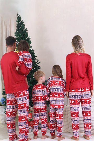 Pyjama de Noël familial à imprimé d’hiver rouge